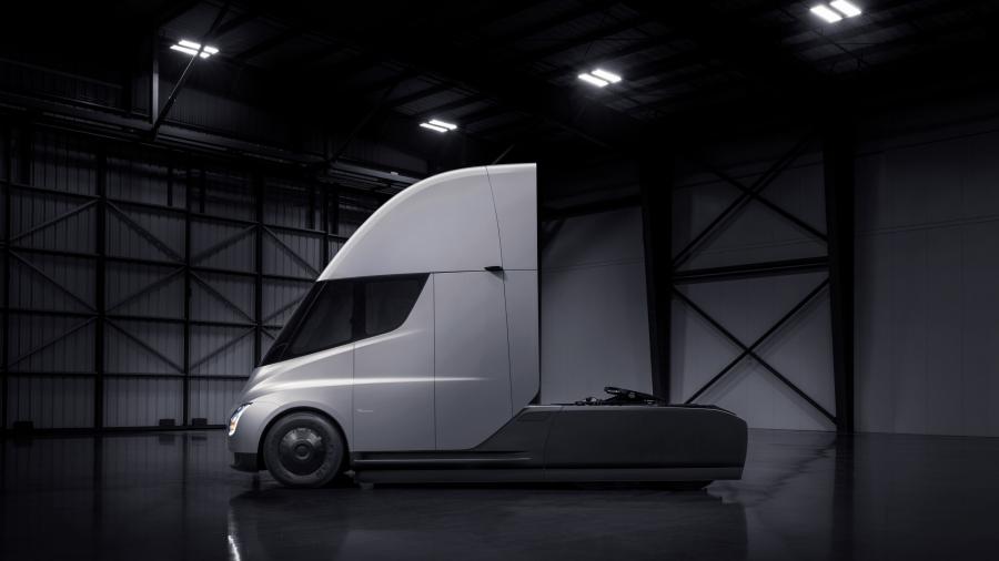  Tesla Semi 2018 года  (фото 10 из 13)